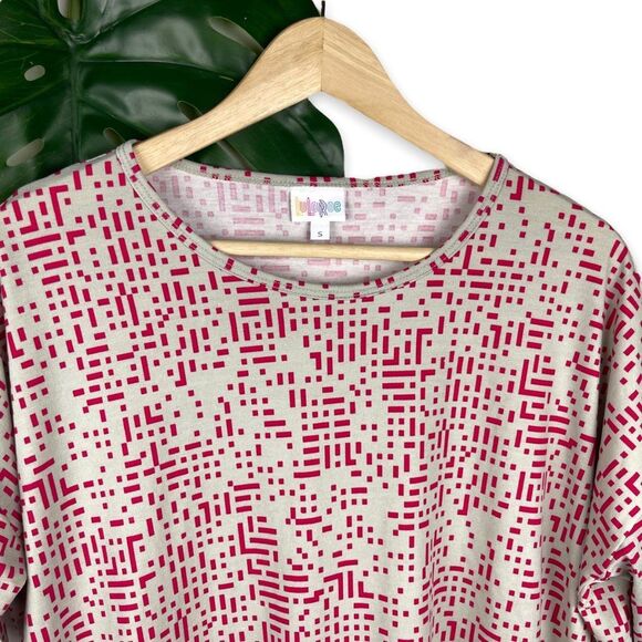 Lularoe Irma Hi-Lo Knit Oversized Tunic Tee in Geo Dash Print - S | Small - Picture 5 of 10